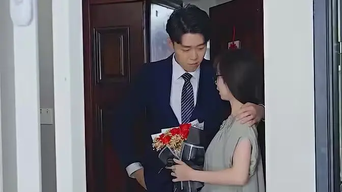 前妻归来不可欺：复仇与爱情的激情对决，剖析婚姻中的人性与权谋